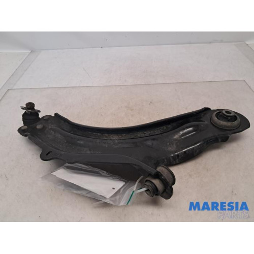 Renault - Kangoo - Front lower wishbone, right