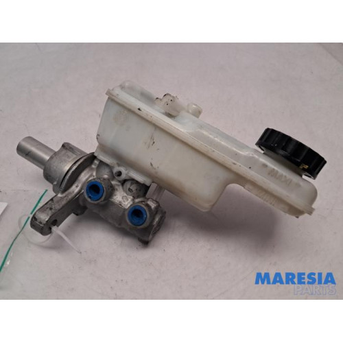 Renault - Kangoo - Master cylinder