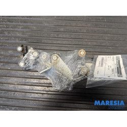 Renault - Kangoo - Sliding door roller, left