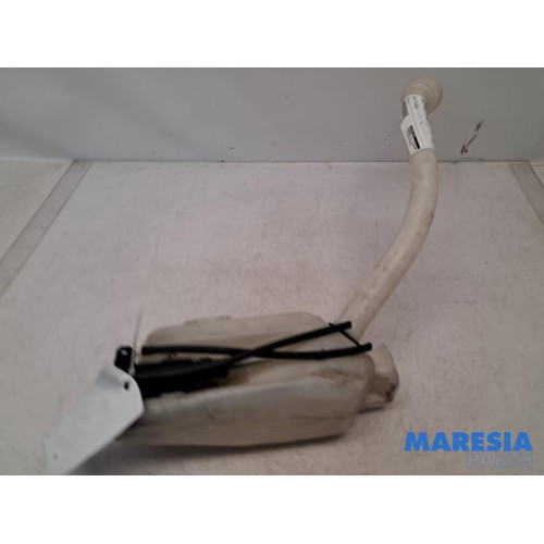 Renault - Kangoo - Front windscreen washer reservoir