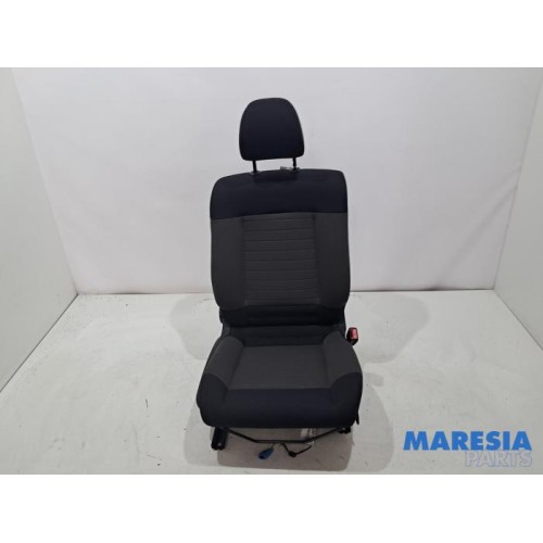 Citroen - C4 Cactus - Seat, right