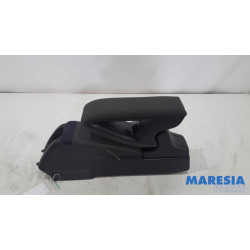 Citroen - C4 Cactus - Armrest