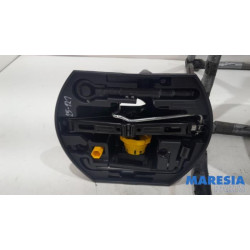 Citroen - C4 Cactus - Krikset + reservewiel