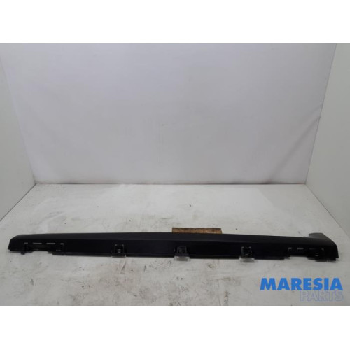 Citroen - C3 - Zijskirt links