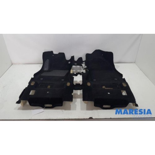 Fiat - 500L - Carpet