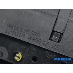 Citroen - C3 - Tailgate lock mechanism