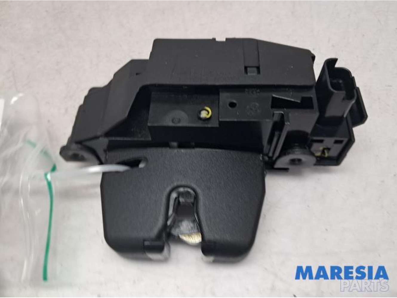 Citroen - C3 - Tailgate lock mechanism