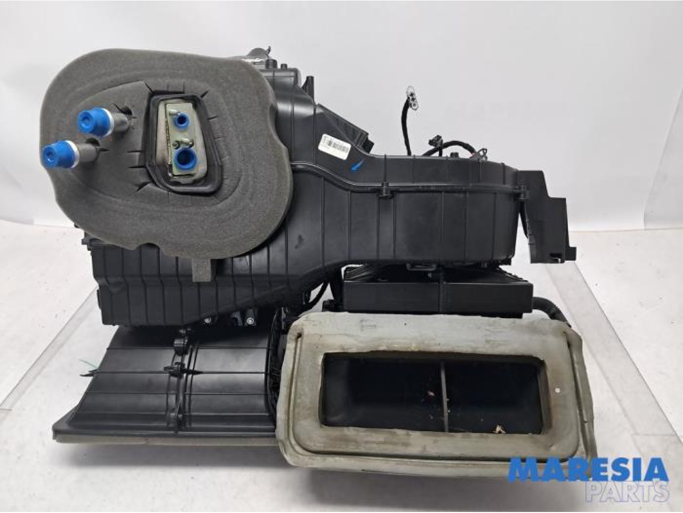 Fiat - 500L - Heater housing