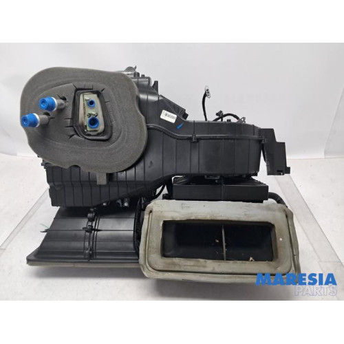 Fiat - 500L - Heater housing