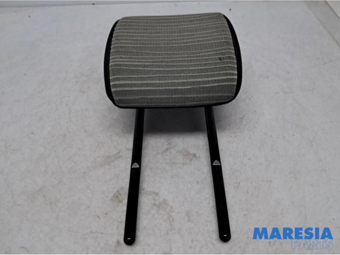 Renault - Kangoo - Headrest
