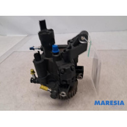 Renault - Megane - Brandstofpomp Mechanisch