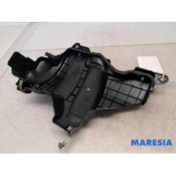 Renault - Megane - Engine cover