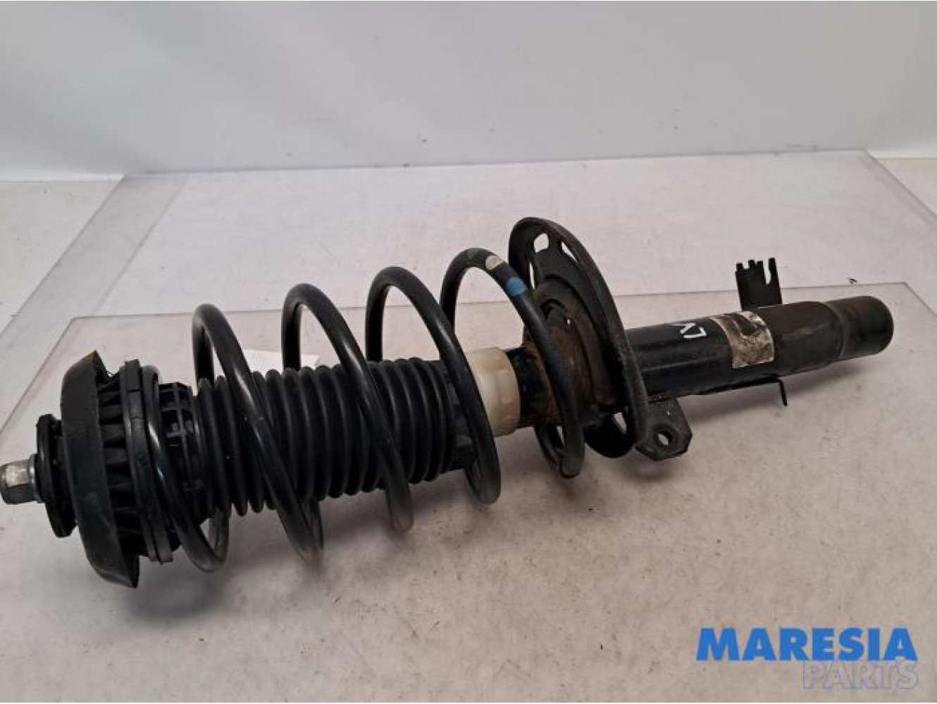 Citroen - C3 - Front shock absorber rod, left