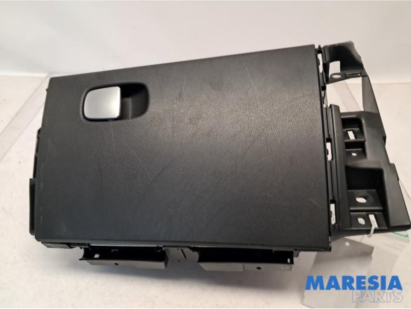 Fiat - 500L - Handschuhfach