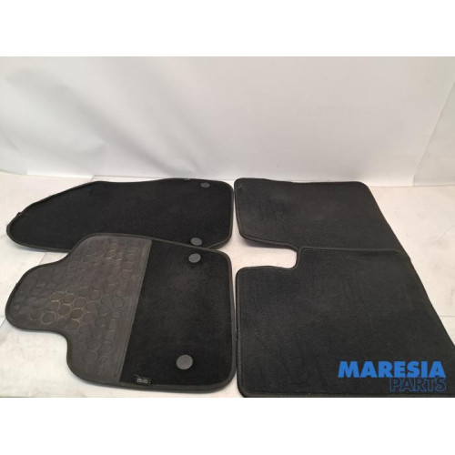 Fiat - 500L - Matten Set