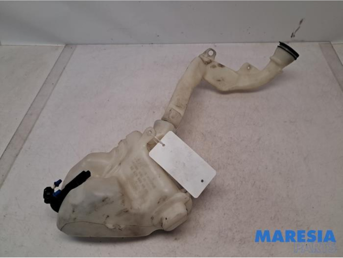 Citroen - C3 - Front windscreen washer reservoir
