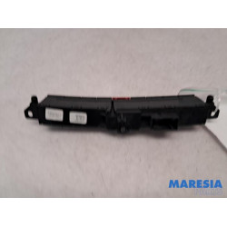 Fiat - 500L - Panic lighting switch