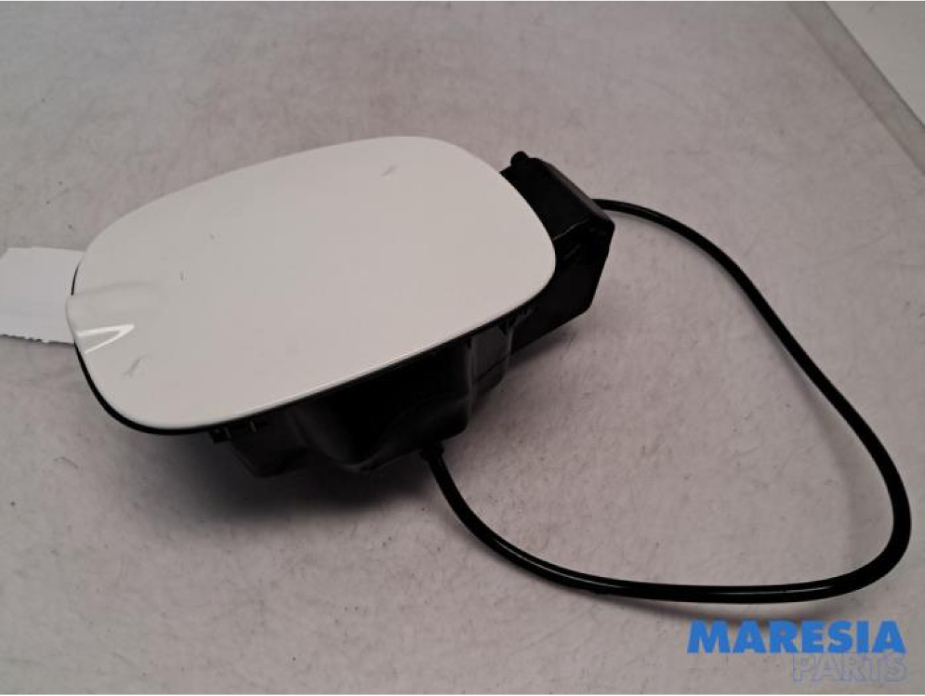 Fiat - 500L - Tank cap cover