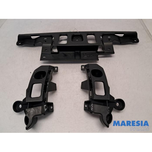 Citroen - C3 - Support pare-chocs arrière centre