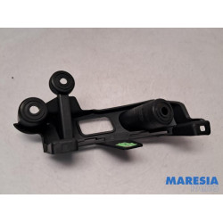 Citroen - C3 - Rear bumper bracket central