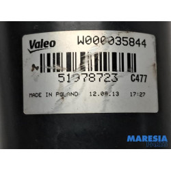 Fiat - 500L - Front wiper motor