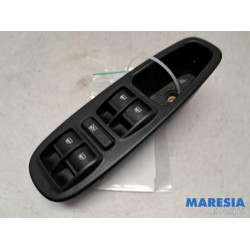 Fiat - 500L - Multi-functional window switch