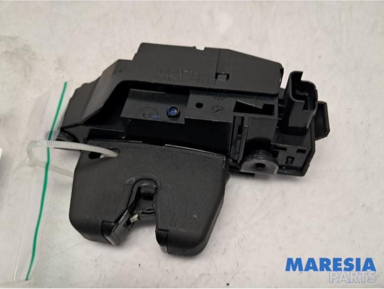 Peugeot - Expert - Tailgate lock mechanism