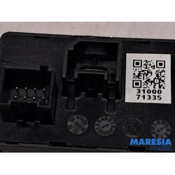 Fiat - 500L - AUX / USB connection