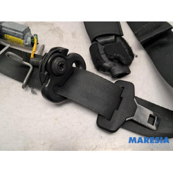 Fiat - 500L - Front seatbelt, right