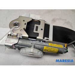 Fiat - 500L - Front seatbelt, right