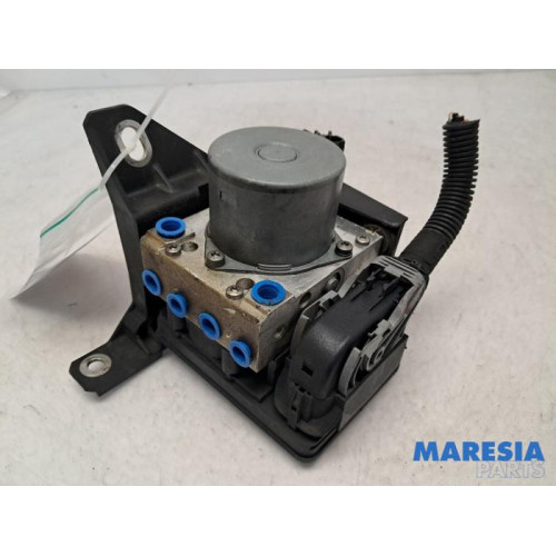 Fiat - 500L - ABS pump