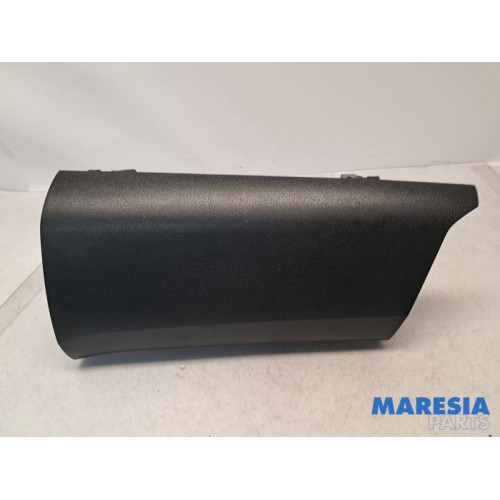 Peugeot - Expert - Glovebox