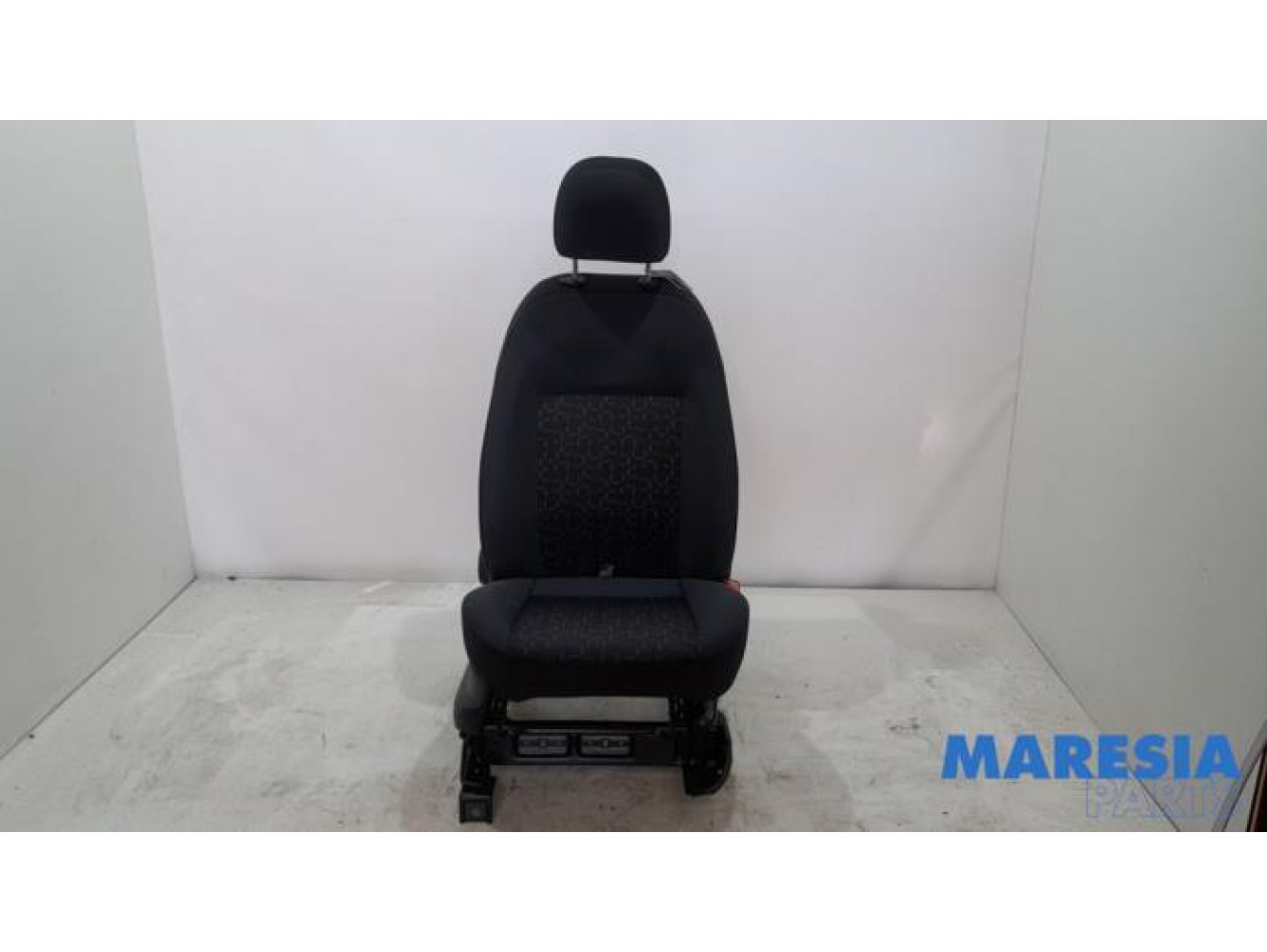 Fiat - Doblo - Seat, right