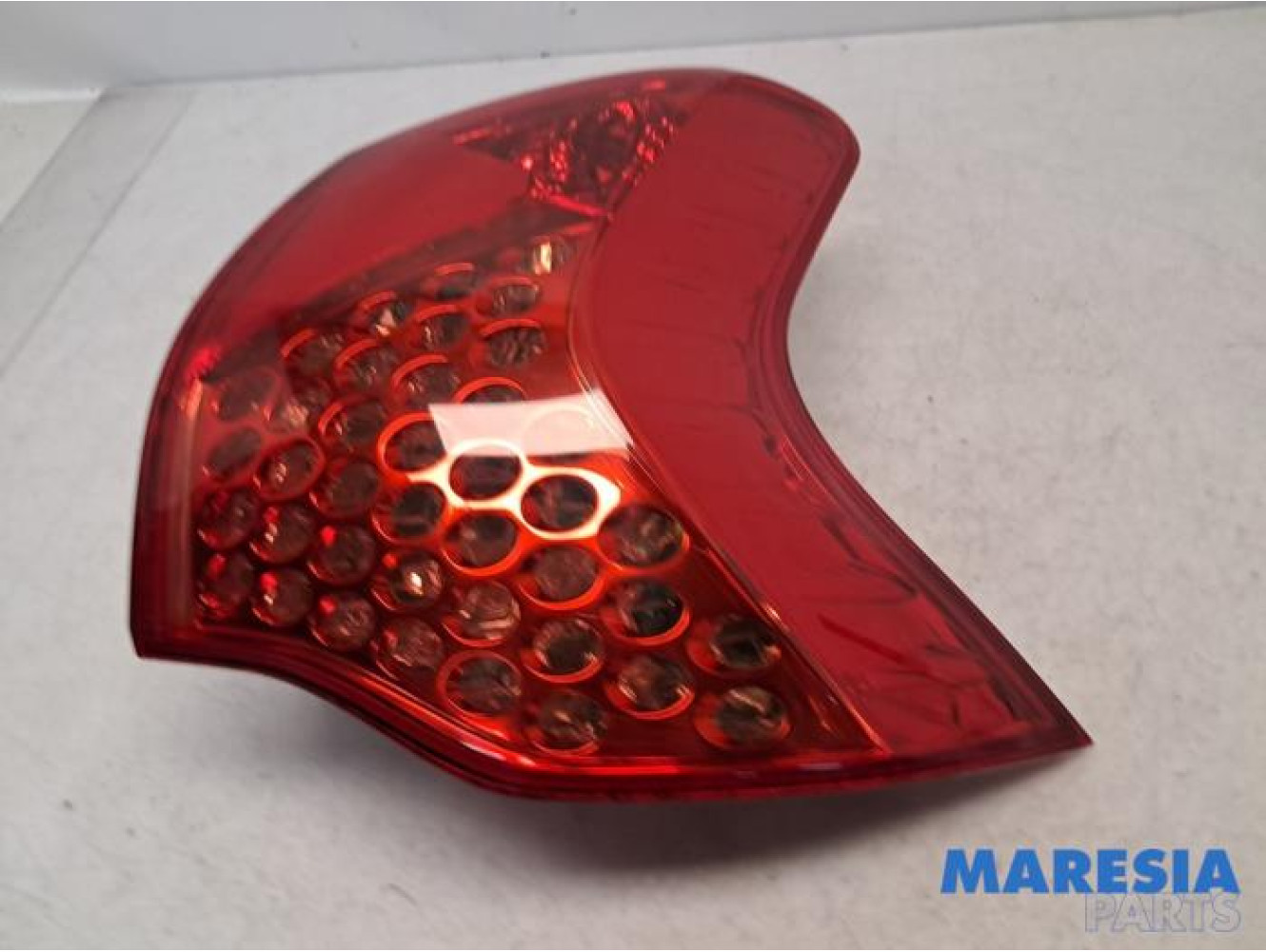 Peugeot - 3008 - Taillight, right