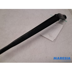 Fiat - 500L - Front wiper arm