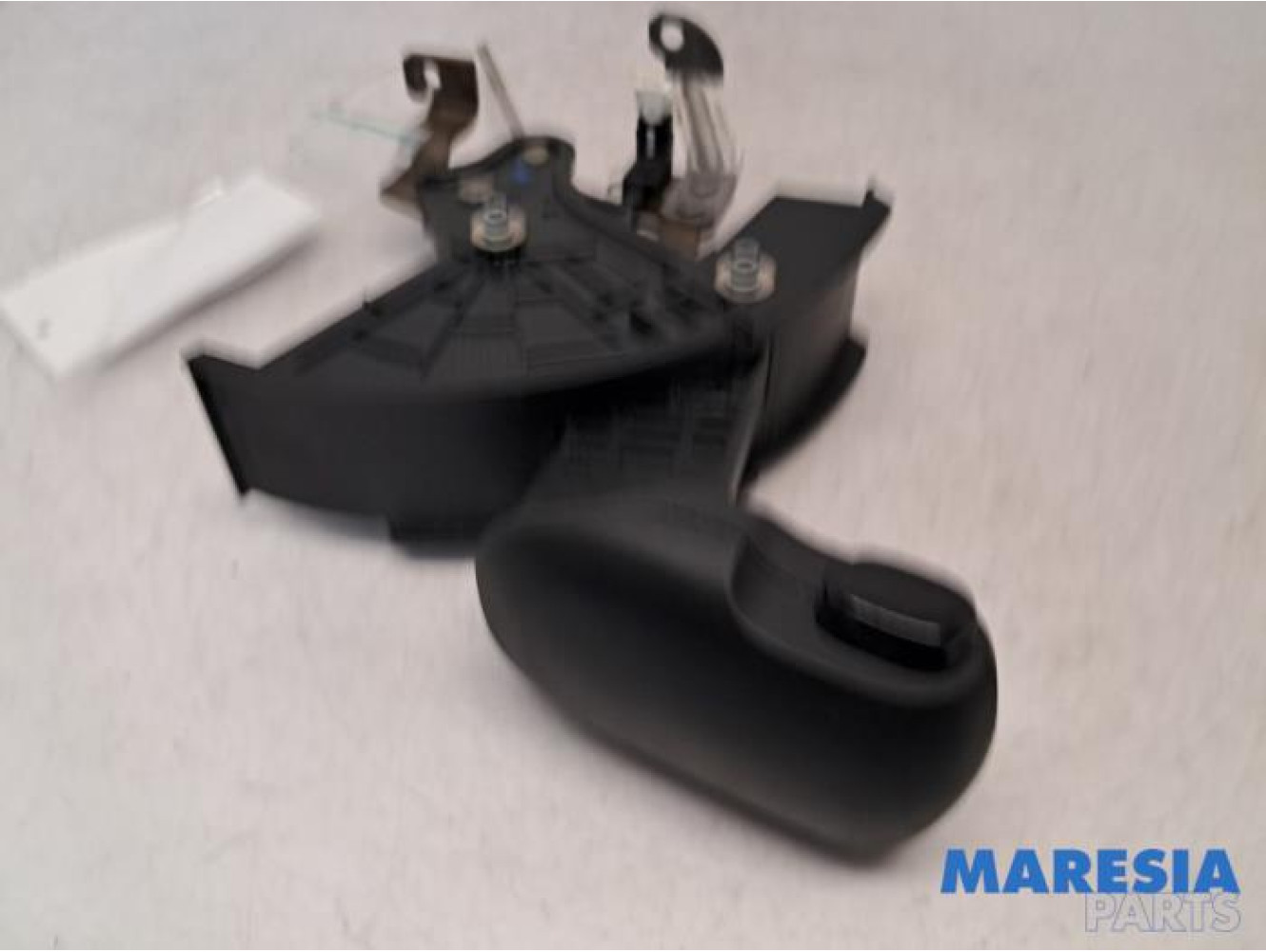Fiat - 500L - Parking brake lever