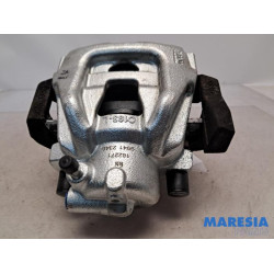Fiat - 500L - Bremszange links vorne