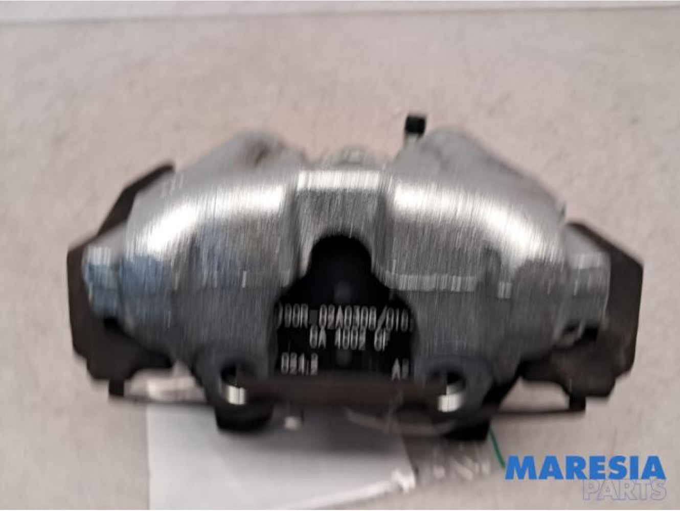 Fiat - 500L - Bremszange links vorne