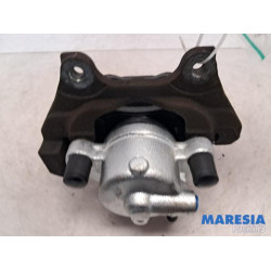 Fiat - 500L - Bremszange links vorne