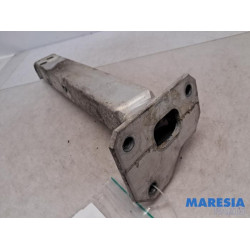 Fiat - 500L - Front part support
