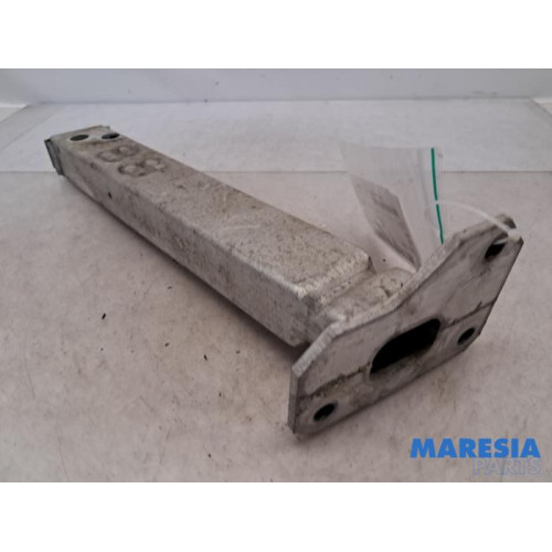 Fiat - 500L - Front part support