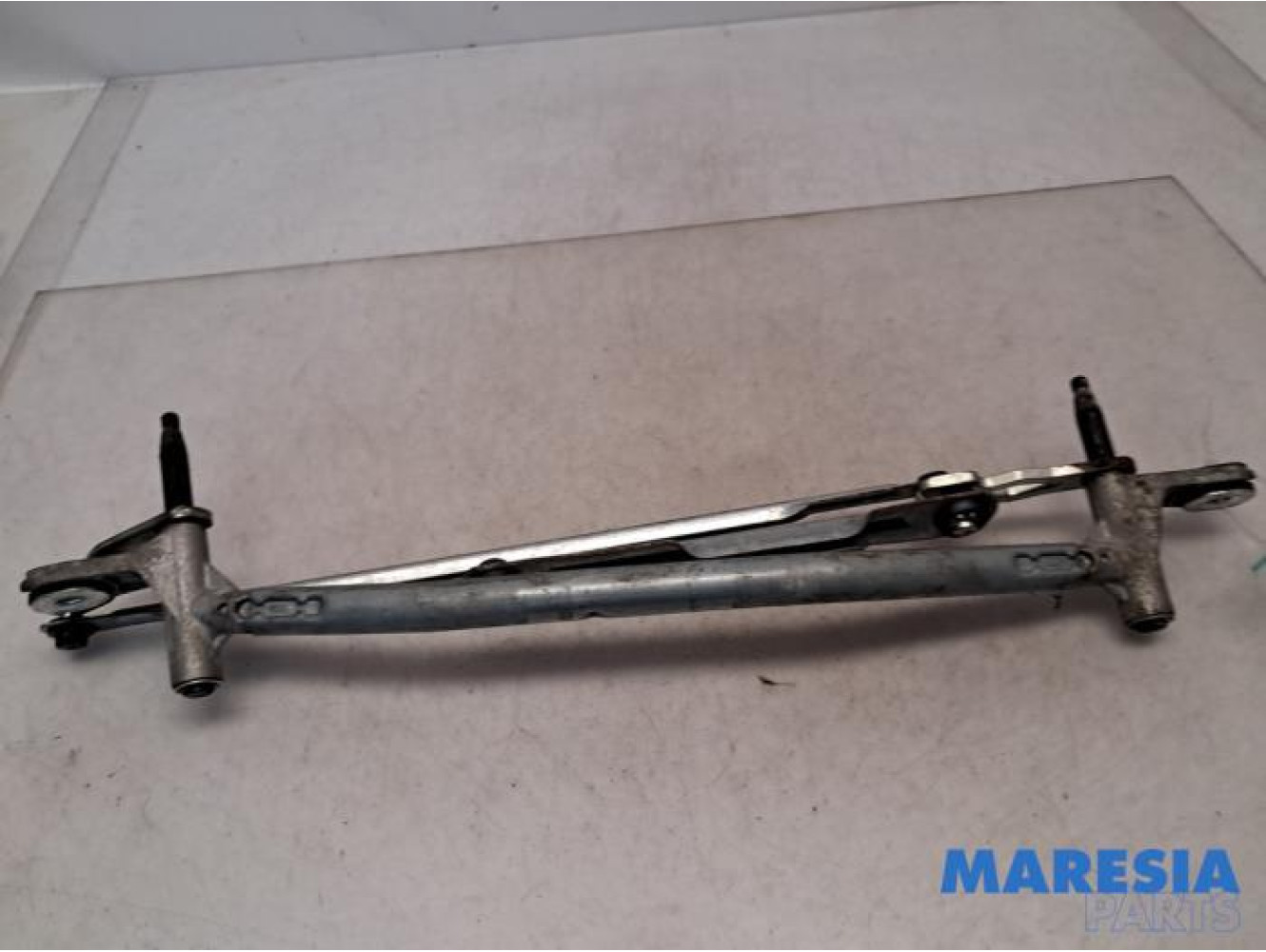 Fiat - 500L - Wiper mechanism