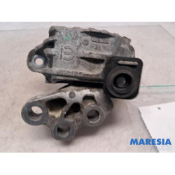 Fiat - 500L - Engine mount