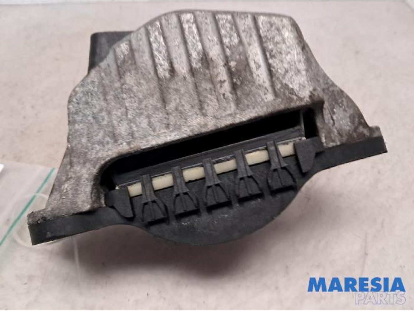 Fiat - 500L - Engine mount