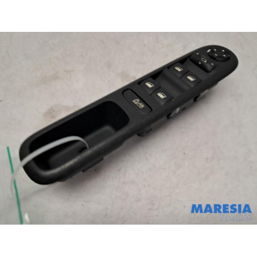 Peugeot - 3008 - Multi-functional window switch