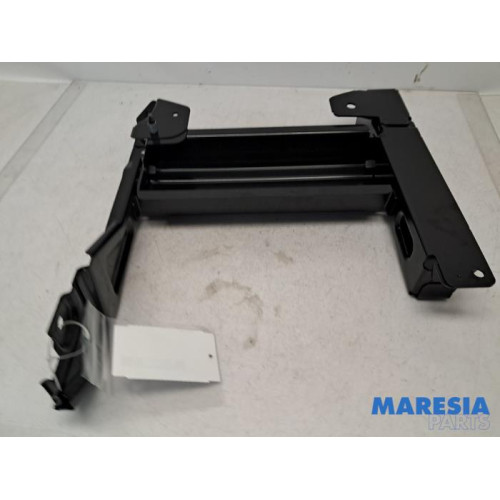 Fiat - 500L - Seat frame
