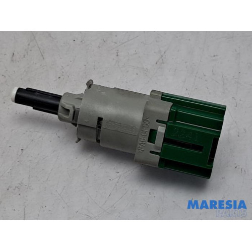 Citroen - C3 - Brake light switch