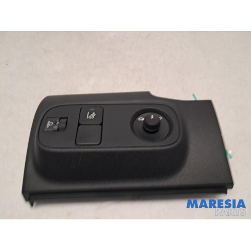 Citroen - C3 - Mirror switch