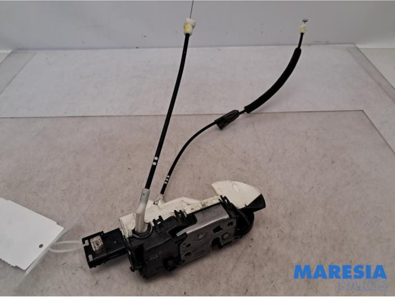 Peugeot - 3008 - Door lock mechanism 4-door, front left