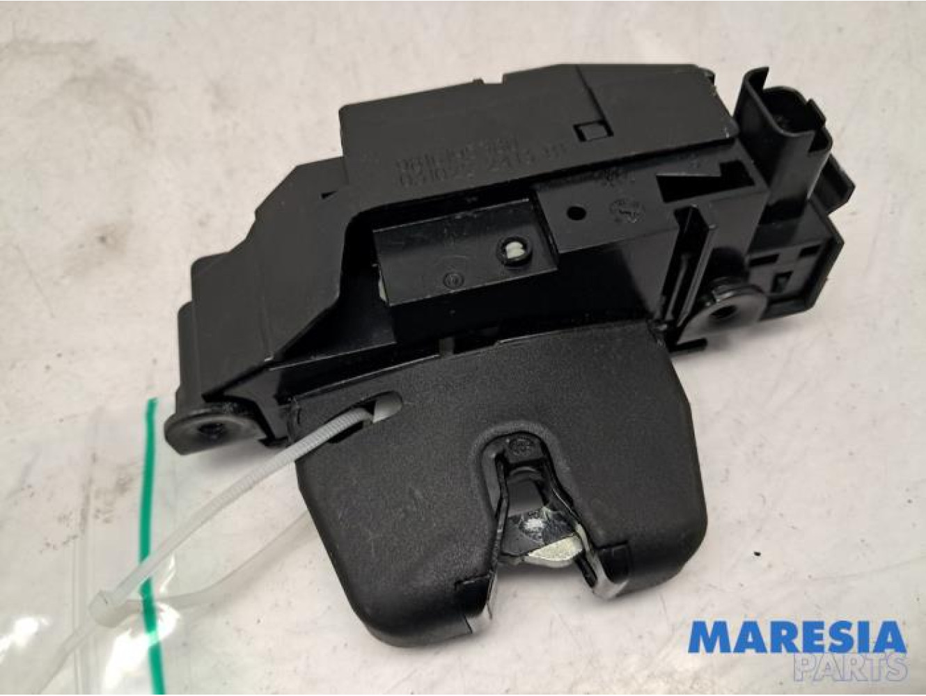 Citroen - C3 - Tailgate lock mechanism